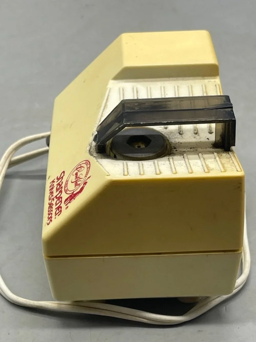 Vintage used Dazey Electric plug in Sharpener for Kitchen Knives Scissors READ